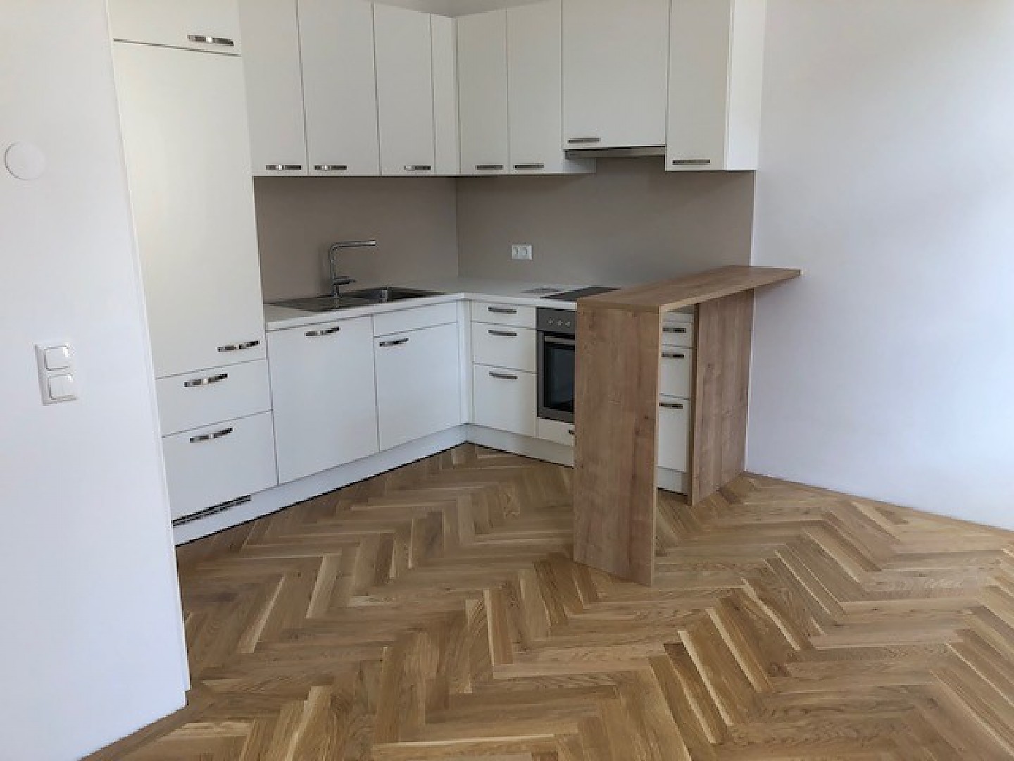 Landstr. 71, TOP 1E, Top sanierte Wohnung im Altbau